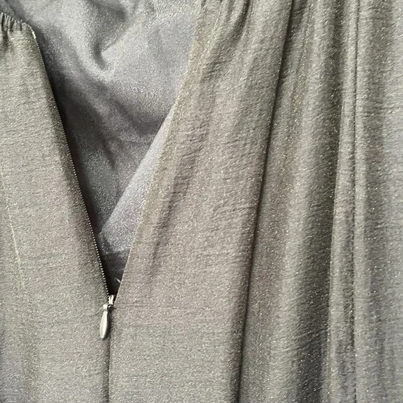 Petal & Pup Posedly Rosette Mermaid Midi Dress - Picture 12 of 16